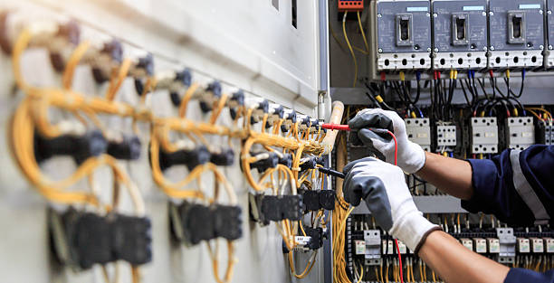 Professional Electrician technician working in Salado, TX